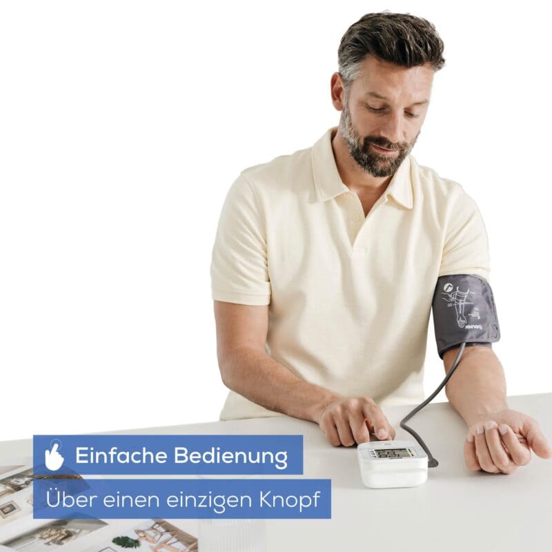 Blutdruckmessung bei Mann mit digitalem Gerät, einfach und bequem.